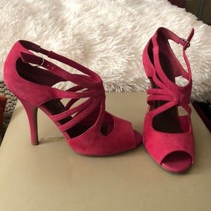 Gianni Bini Pink heels